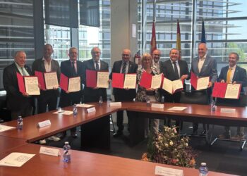 Convenio de colaboración para fortalecer la seguridad y la competitividad industrial